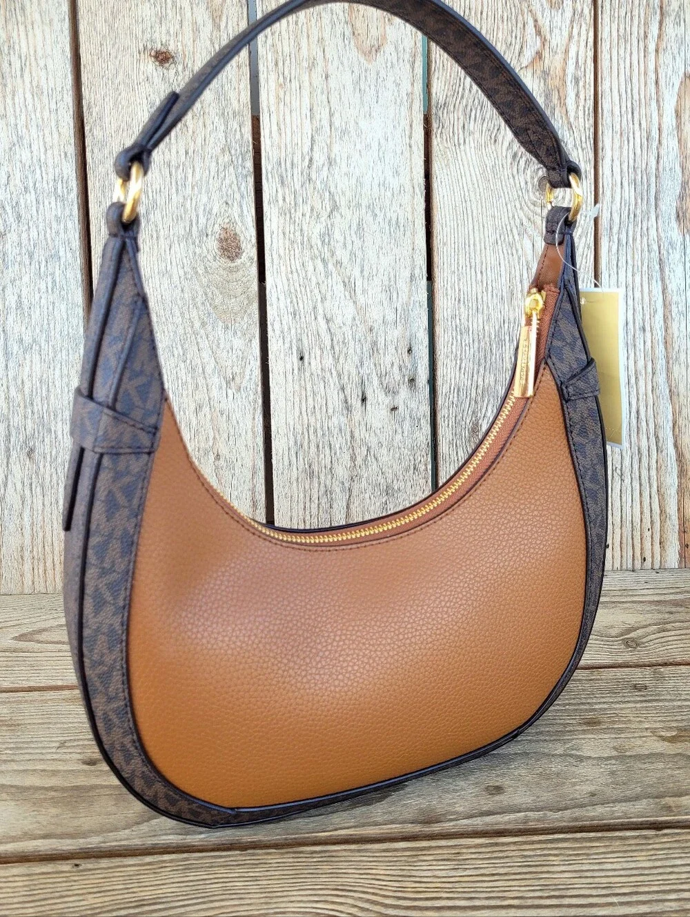 NWT Michael Kors Preston MK Logo Pebbled Leather Hobo Shoulder Handbag